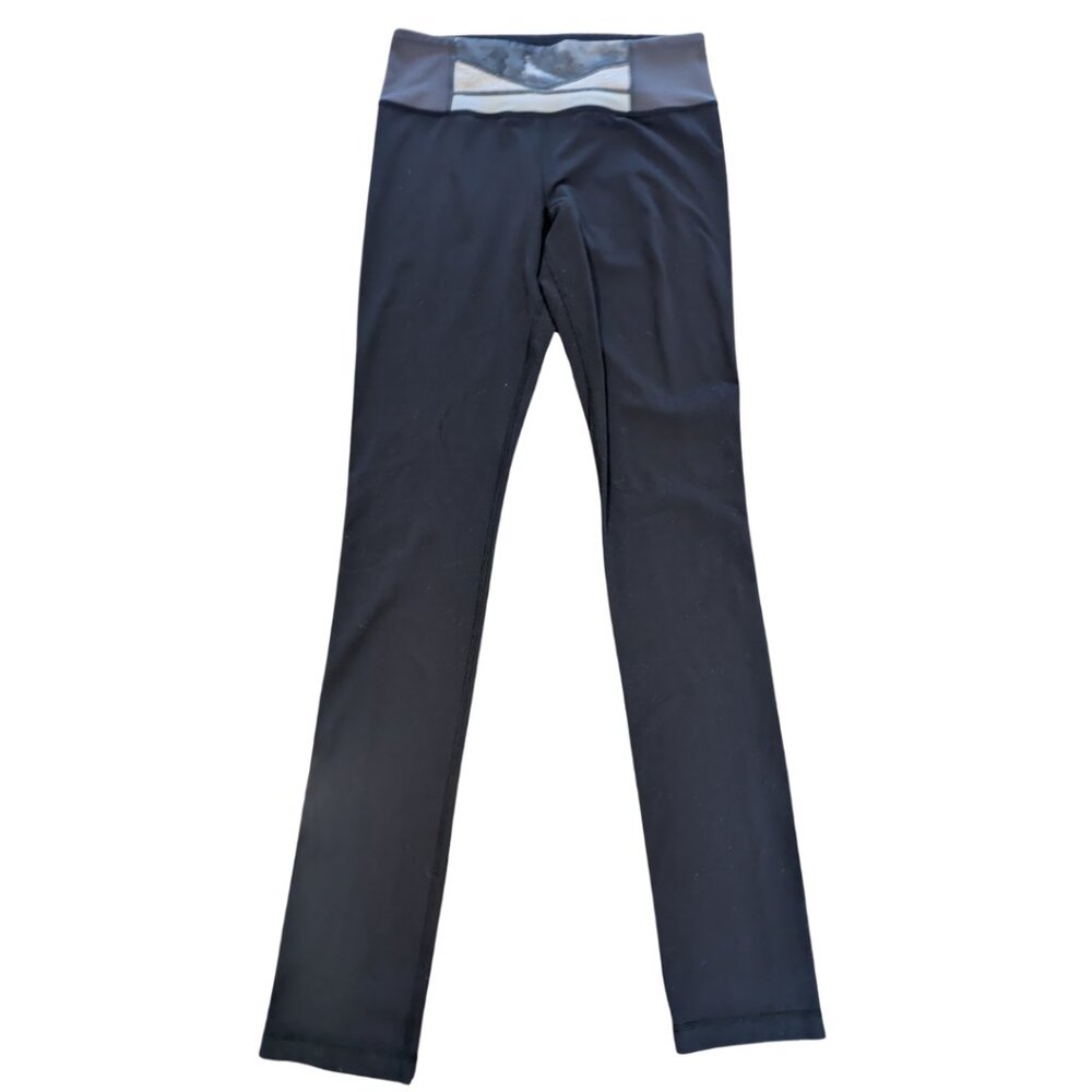 lululemon Skinny Groove Pant Reversible Size 6 Black Luon with Tie Dye Waistband